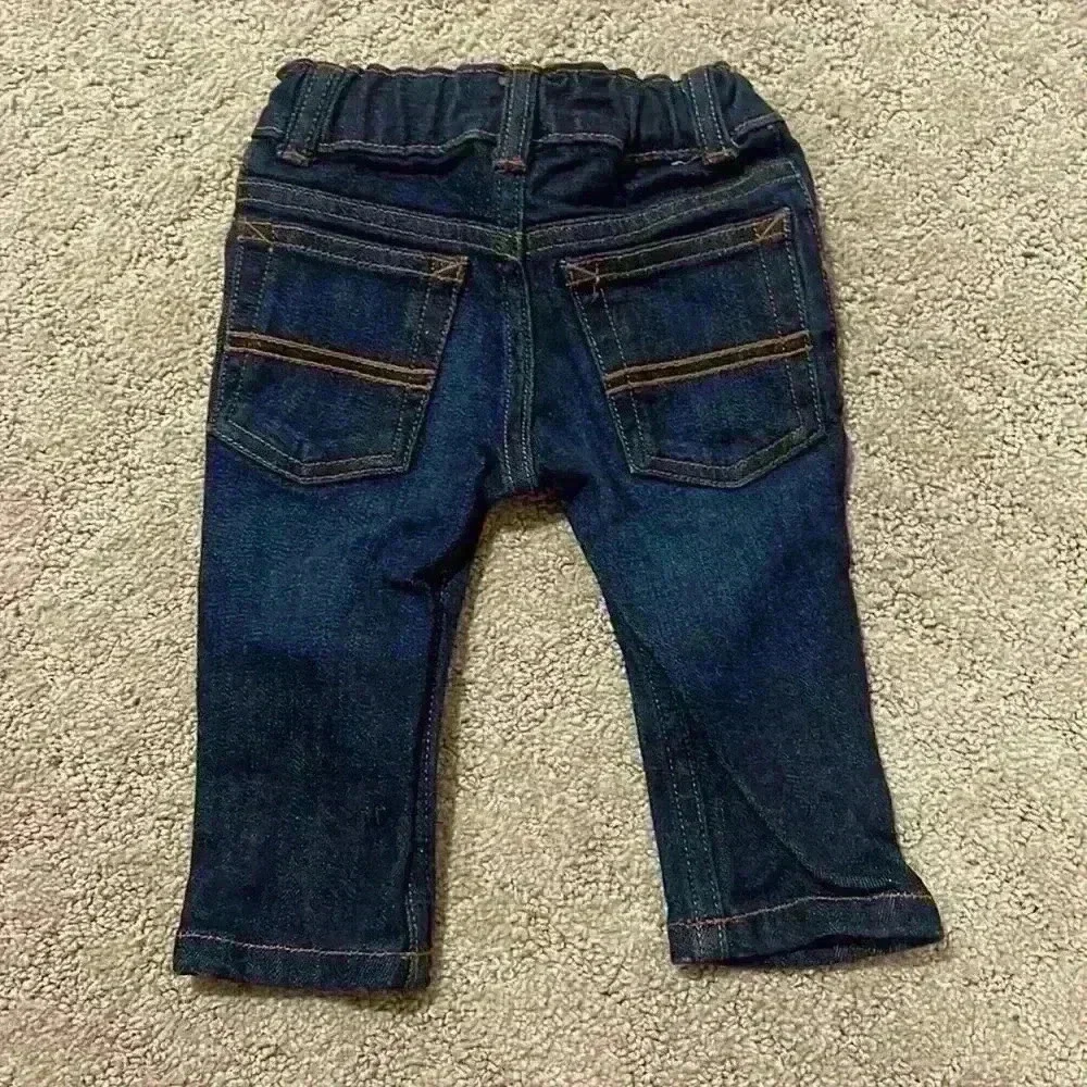 NWOT Carter’s skinny jeans 6m